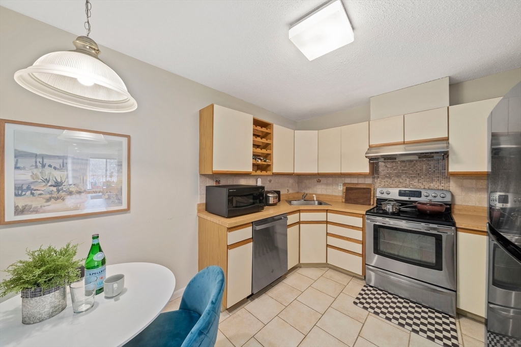 1850 Beacon St # 204
