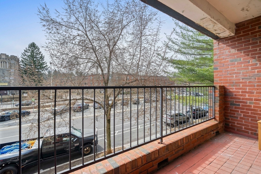 1850 Beacon St # 204