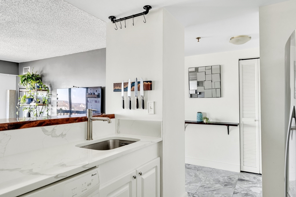 15 N Beacon St # 714