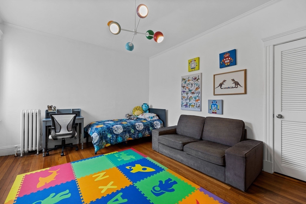 48 Marshal Street # C