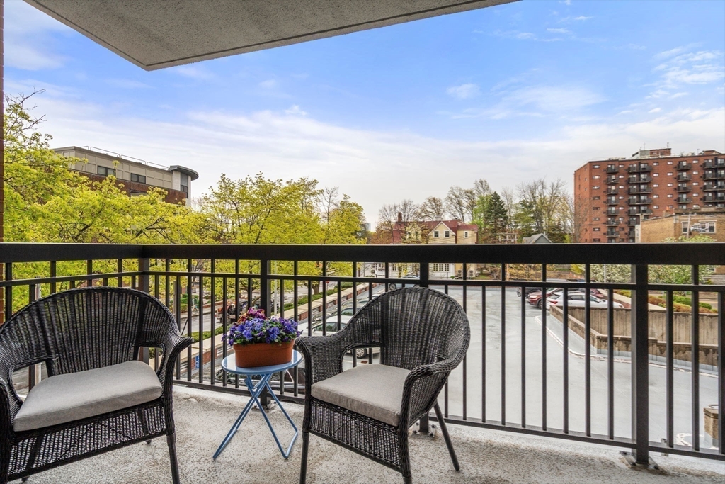 50 Longwood Ave # 212
