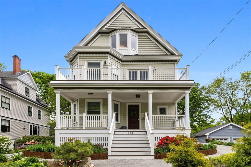 228 Langley Rd