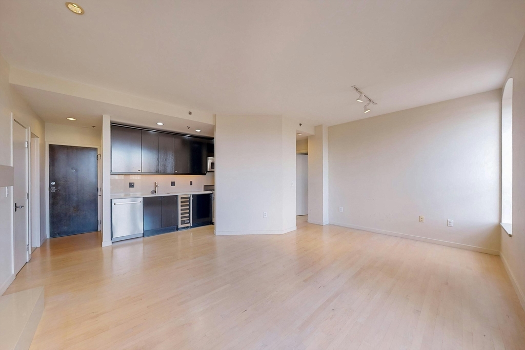 755 Boylston Street # 804