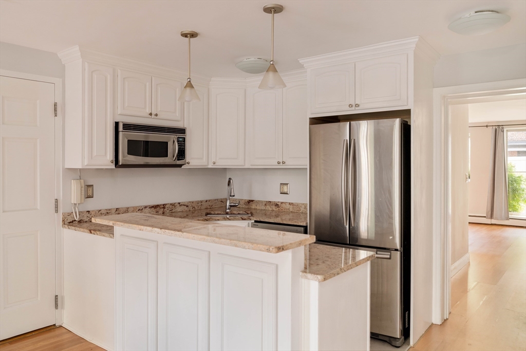 123 Sewall Ave Unit: LC