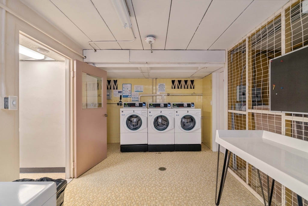 123 Sewall Ave Unit: LC
