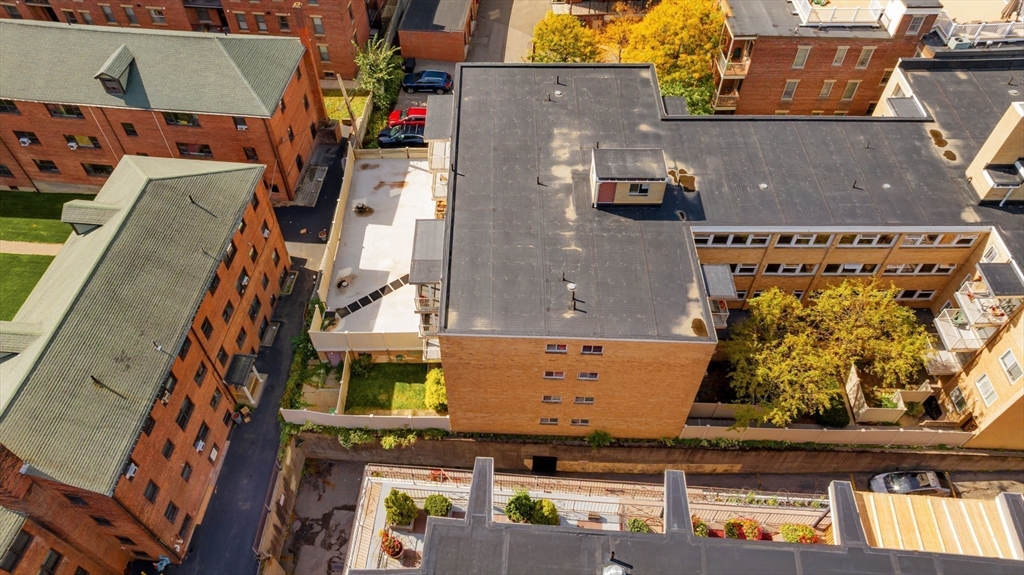 123 Sewall Ave Unit: LC