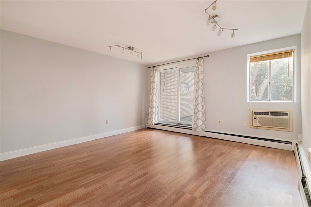 123 Sewall Ave Unit: LC