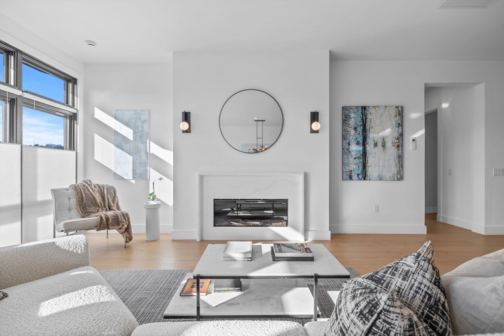 14 Green Street Unit: PH1