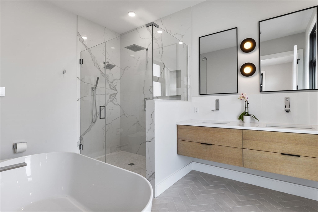 14 Green Street Unit: PH1