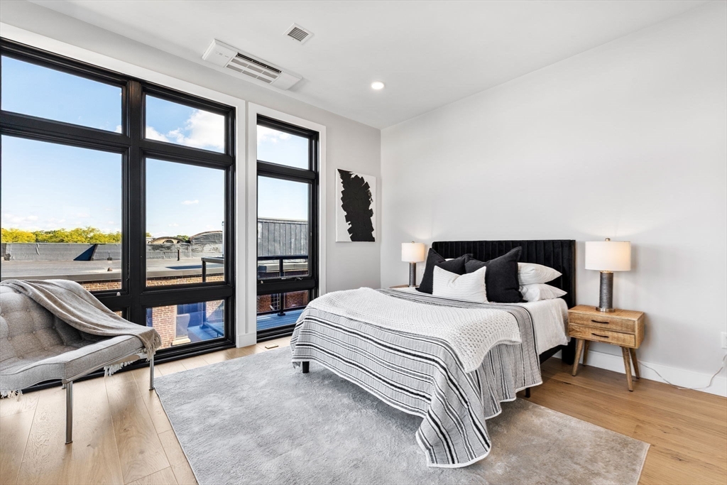 14 Green Street Unit: PH1