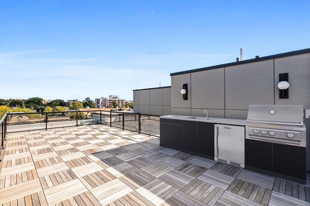 14 Green Street Unit: PH1