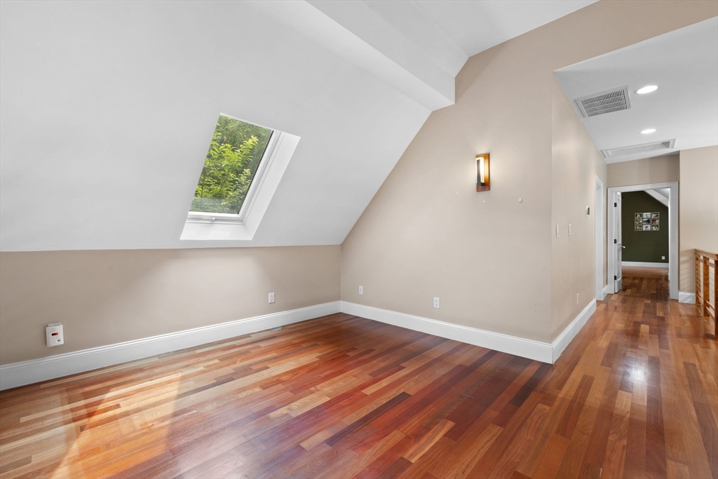 20 Hamlet Street # 1