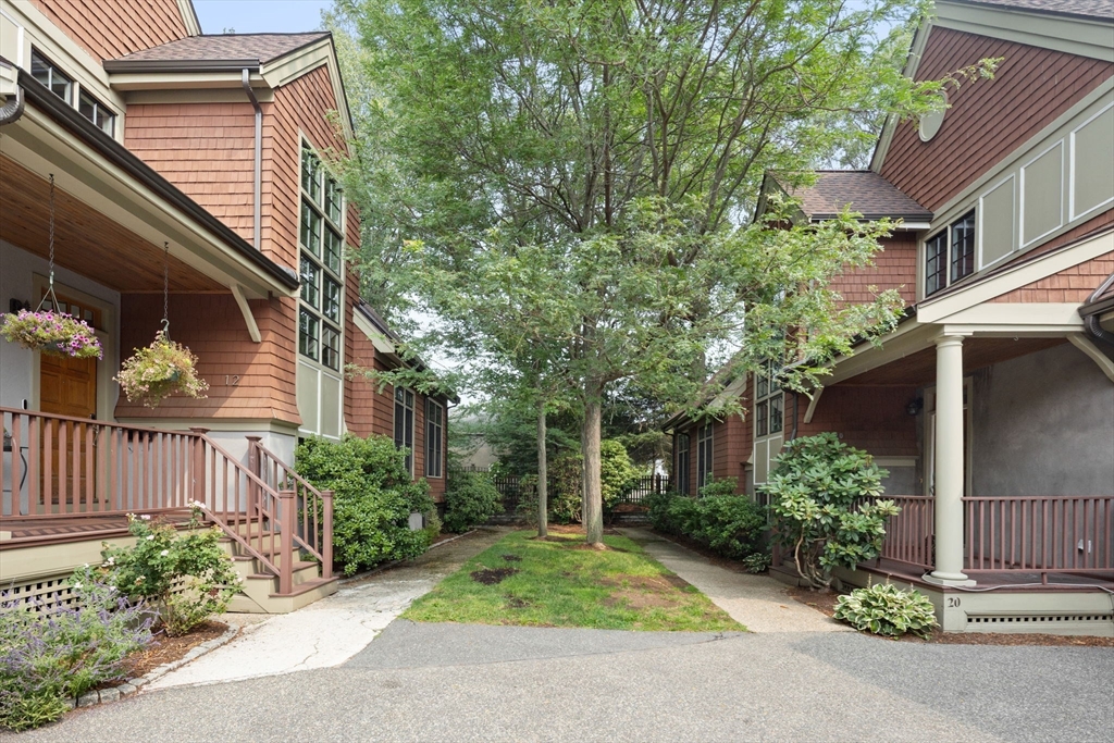 20 Hamlet Street # 1