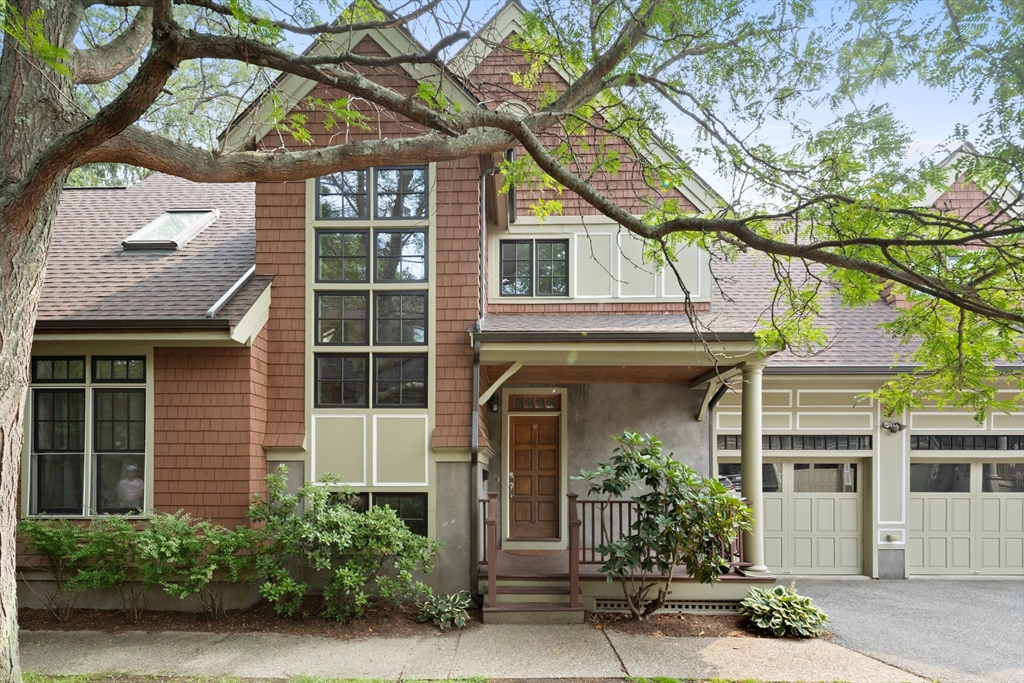 20 Hamlet Street # 1