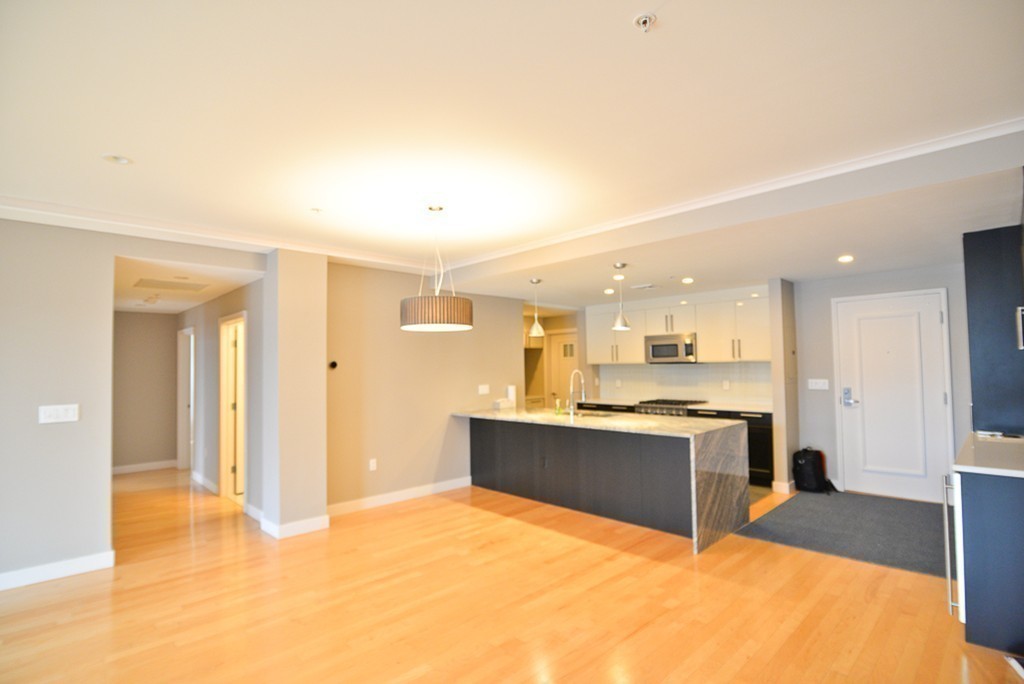 323 Boylston # 201