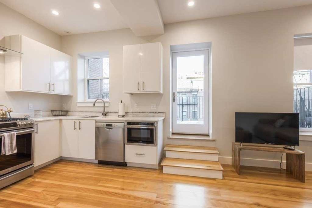666 Massachusetts Ave # 3
