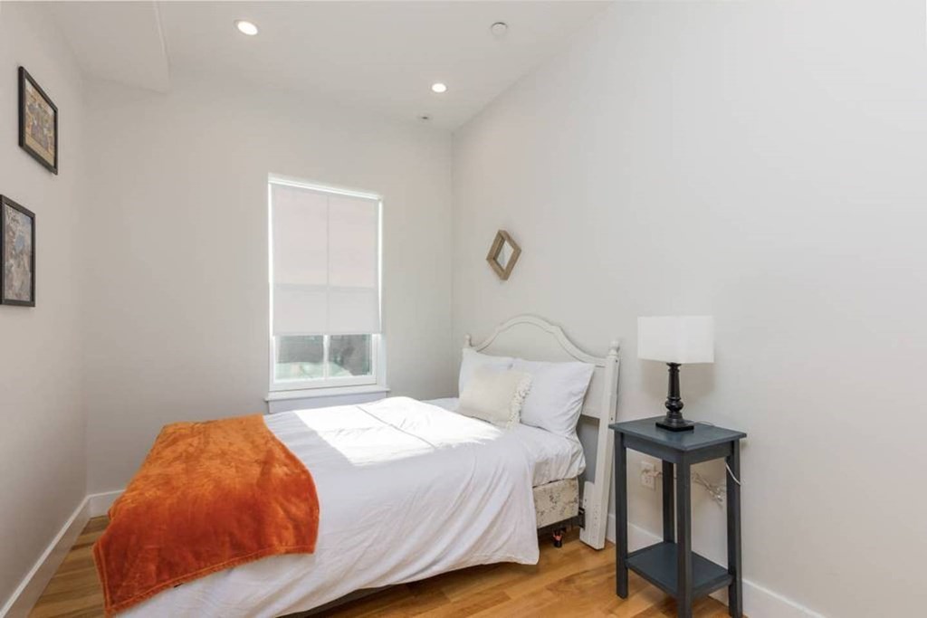 666 Massachusetts Ave # 3