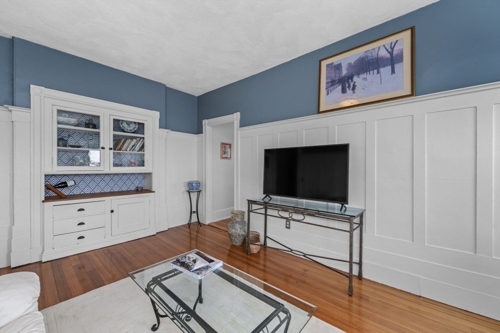14 Linden St # 8 Unit: #8