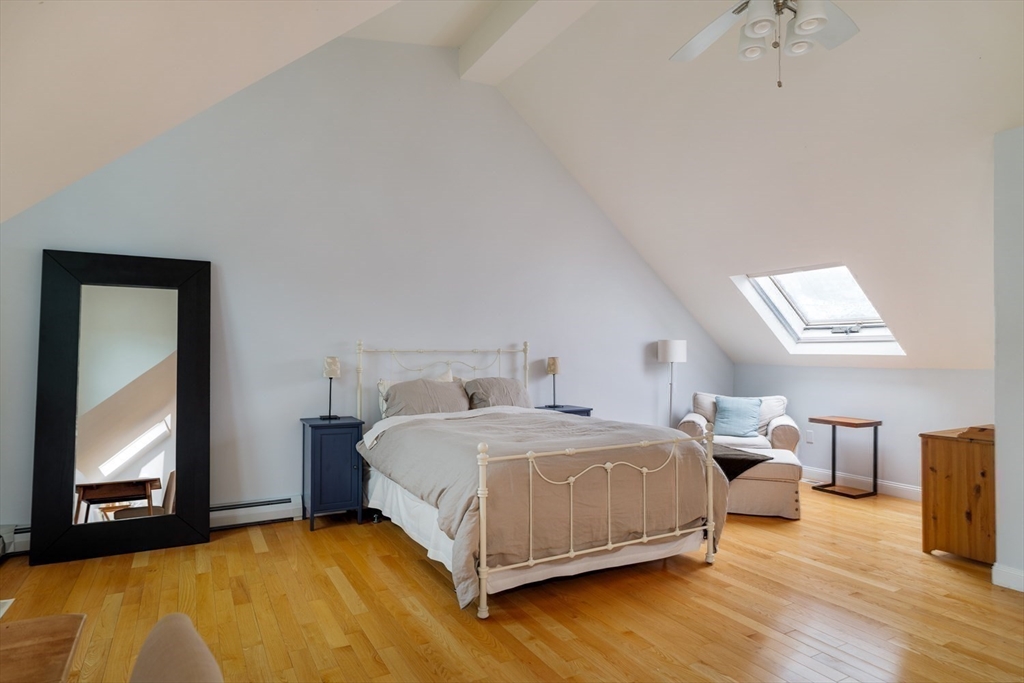13 Hubbard Street # B
