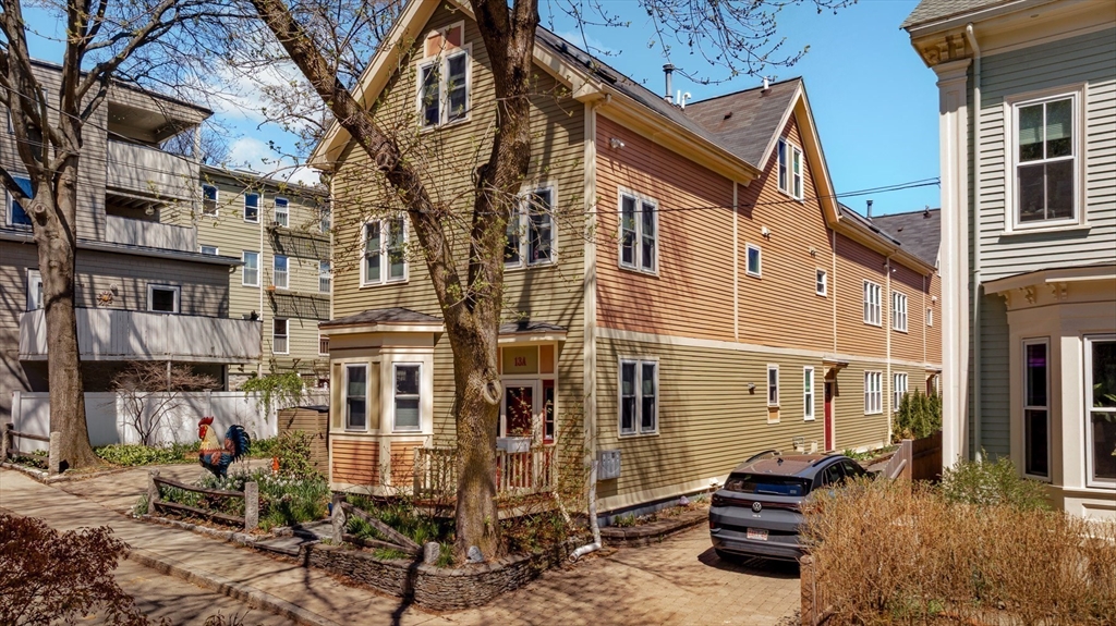 13 Hubbard Street # B