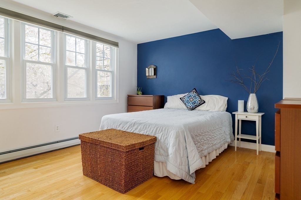 13 Hubbard Street # B