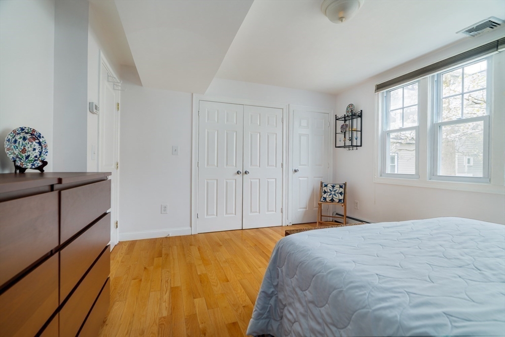 13 Hubbard Street # B