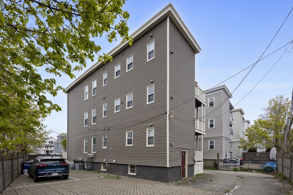 20 Connecticut Ave # 2