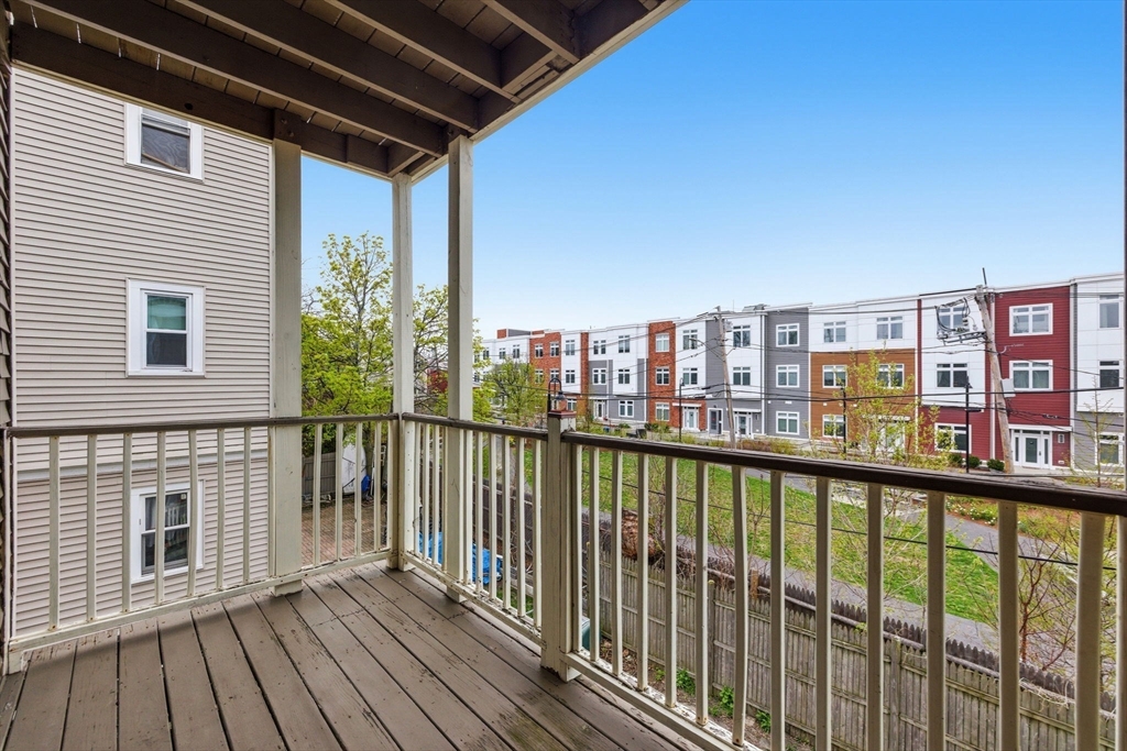 20 Connecticut Ave # 2