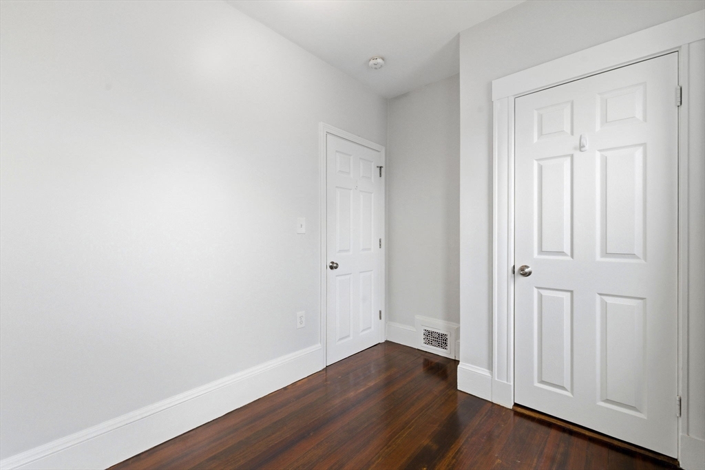 20 Connecticut Ave # 2