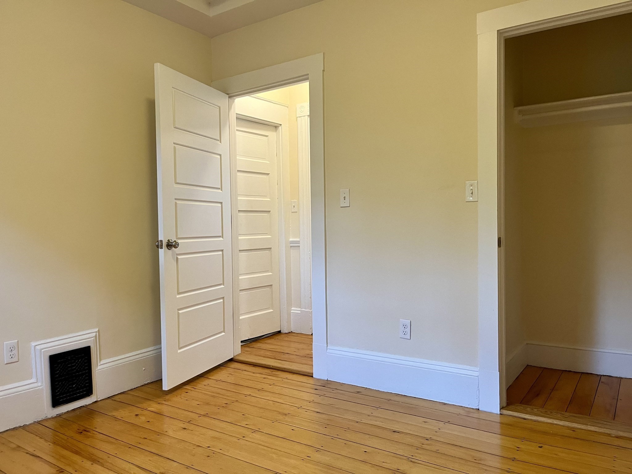 4 Fayette Park # 2