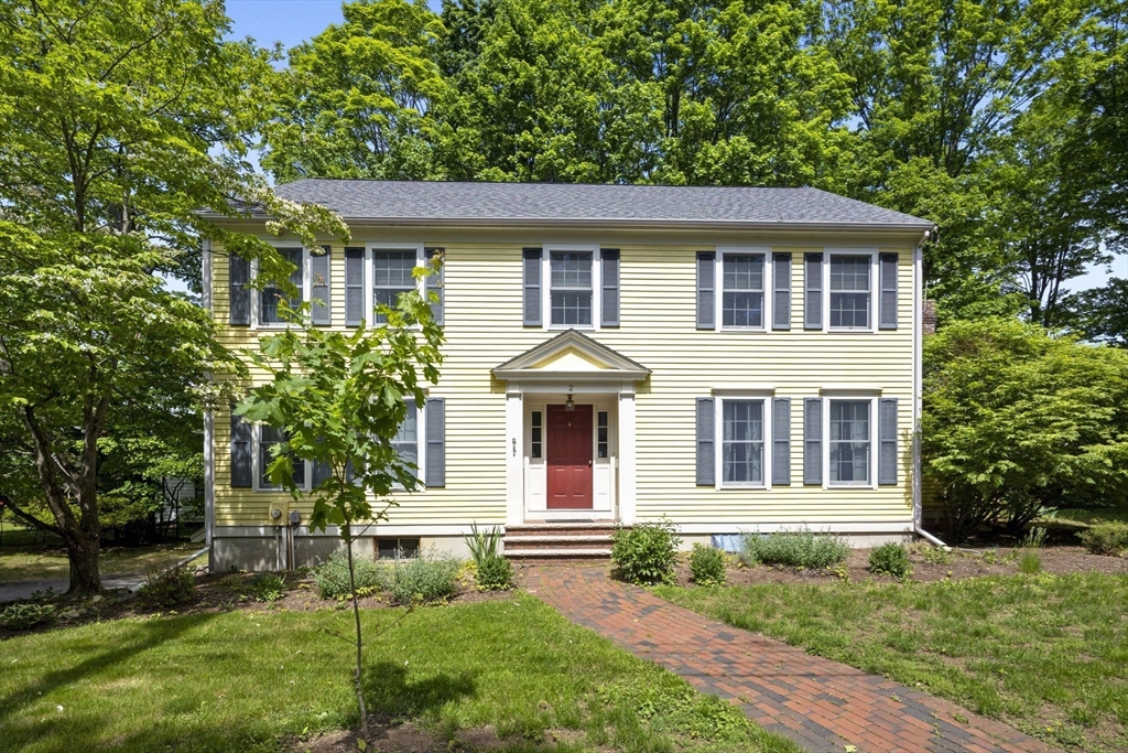 2 Laurel Street
