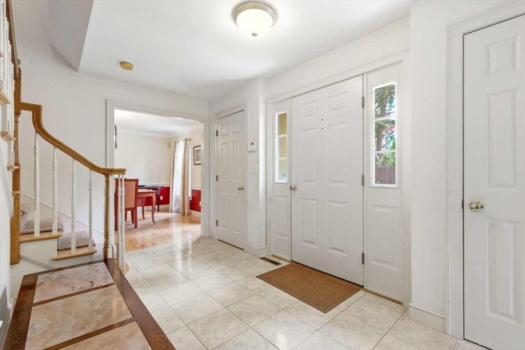 2 Laurel Street