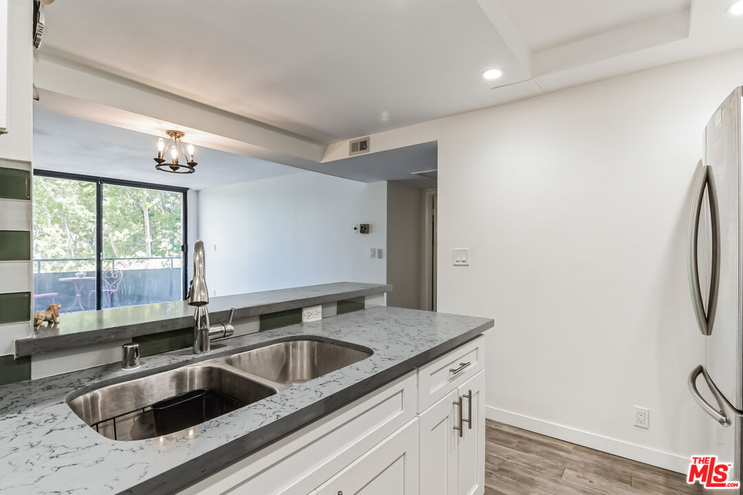10535 Wilshire Blvd Unit: 404