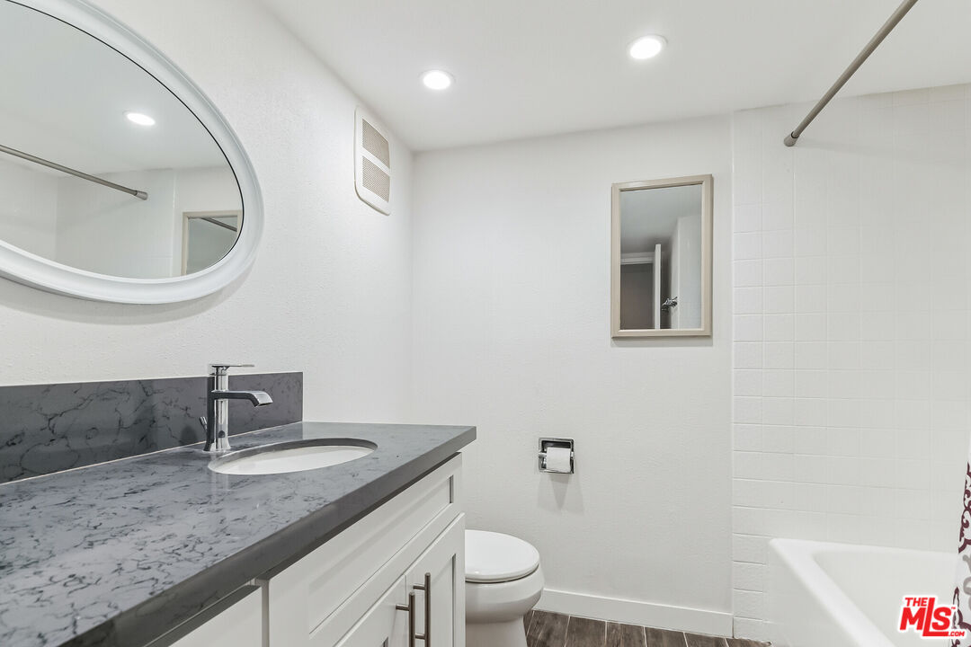 10535 Wilshire Blvd Unit: 404