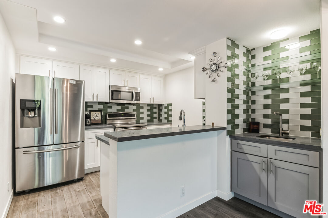10535 Wilshire Blvd Unit: 404