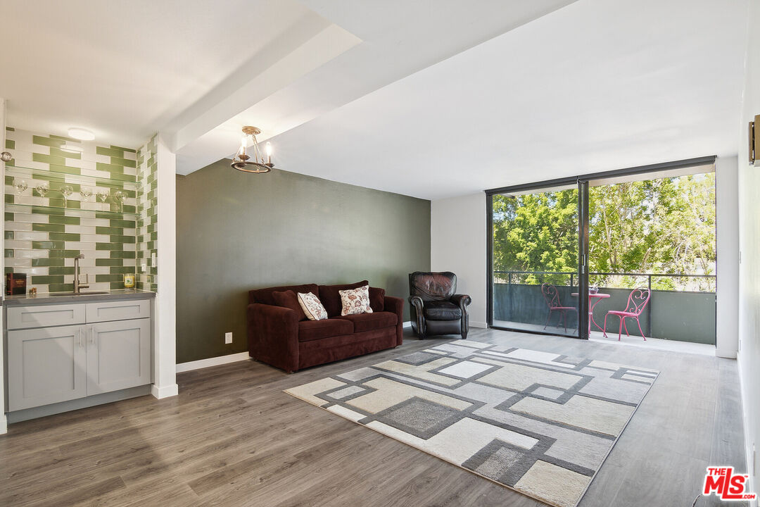 10535 Wilshire Blvd Unit: 404