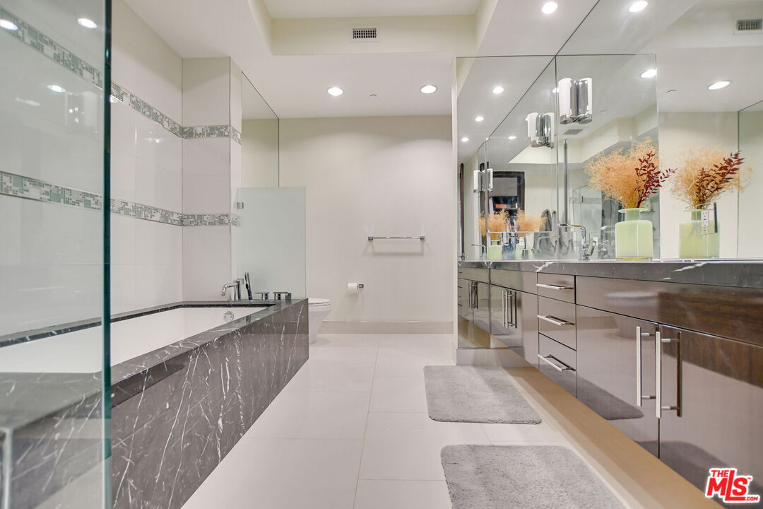 1318 Roxbury Dr Unit: 311