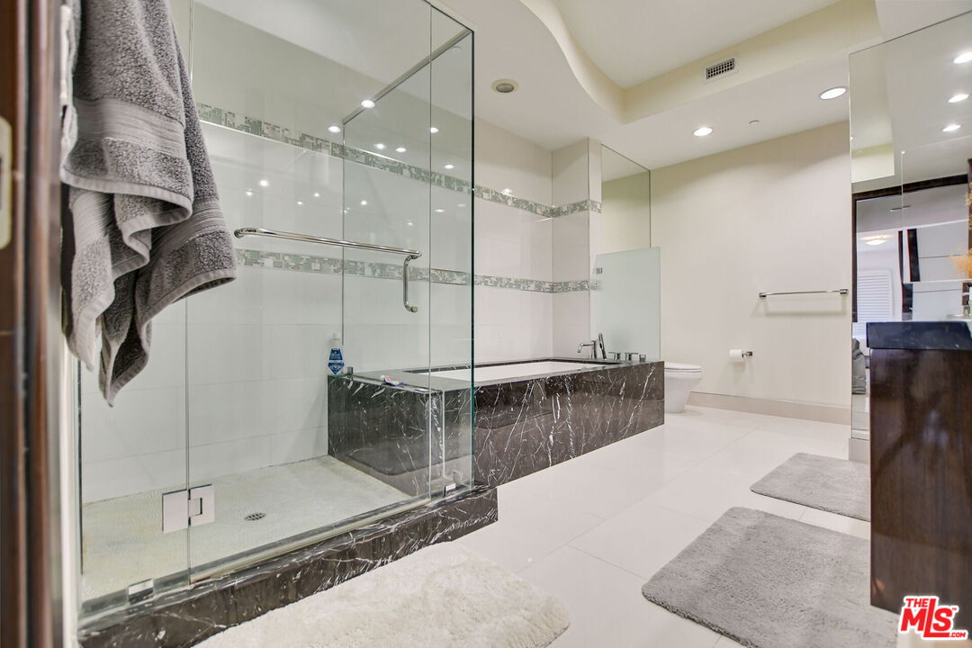 1318 Roxbury Dr Unit: 311