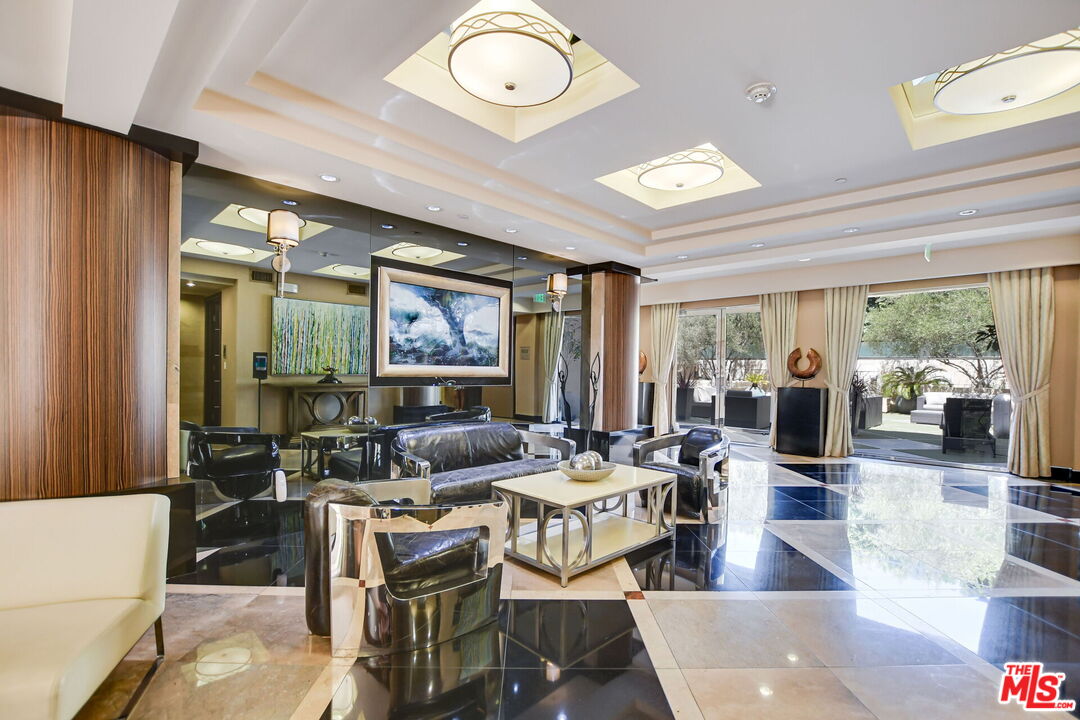 1318 Roxbury Dr Unit: 311