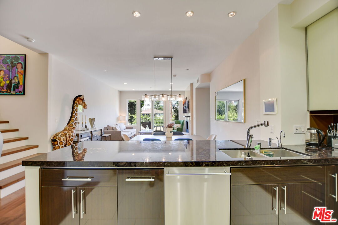 1318 Roxbury Dr Unit: 311