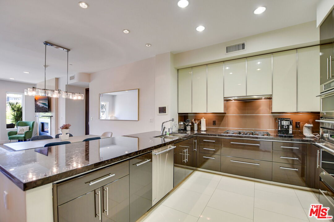 1318 Roxbury Dr Unit: 311