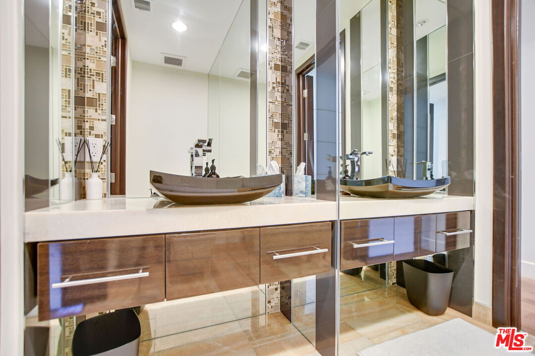 1318 Roxbury Dr Unit: 311