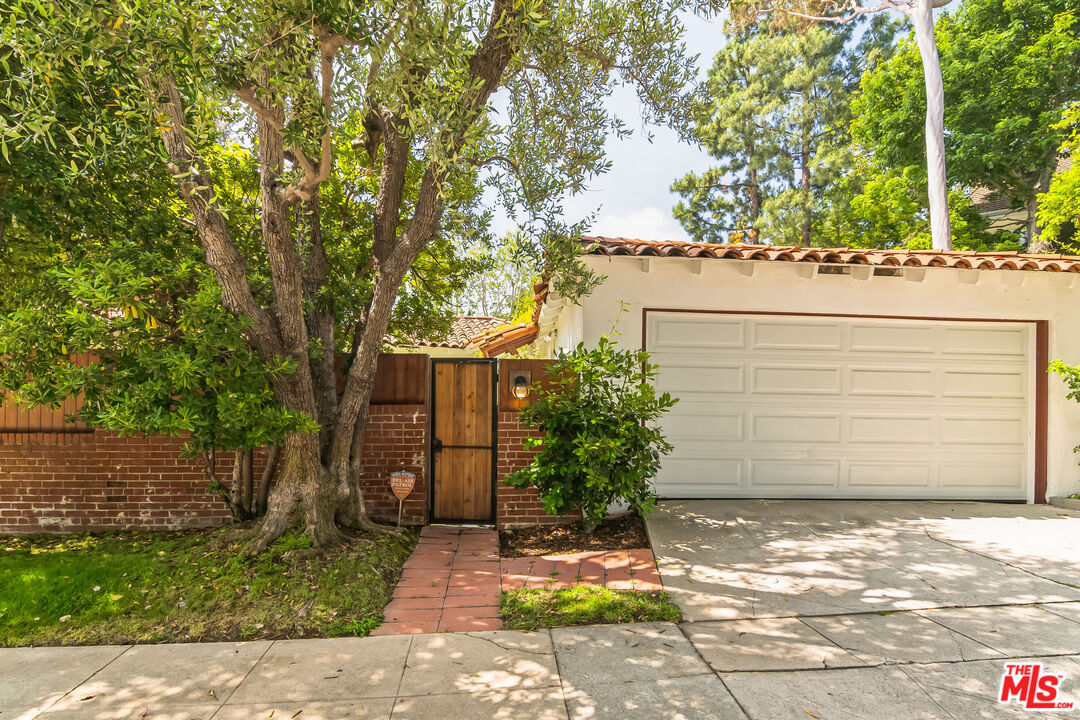 451 Veteran Ave