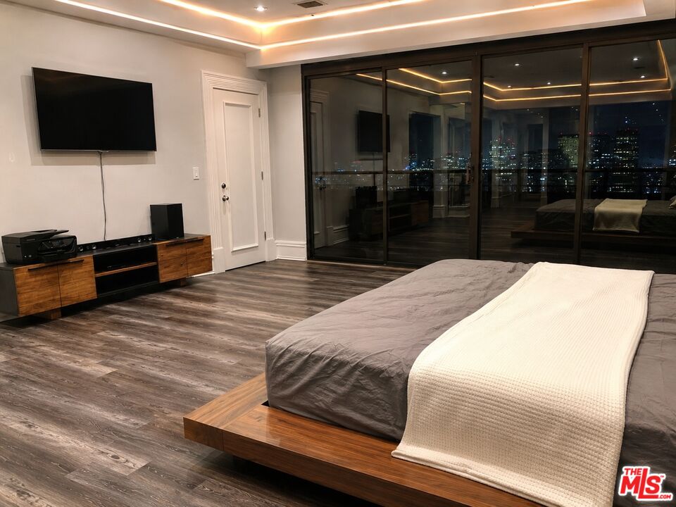 10535 Wilshire Blvd Unit: 1