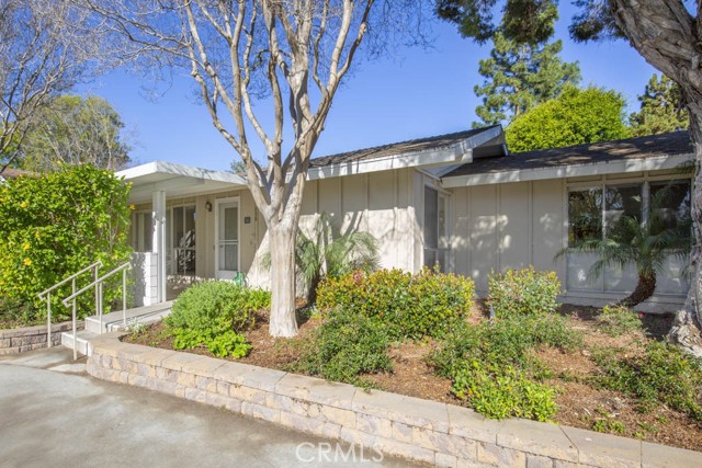 552 Avenida Sevilla Unit: B