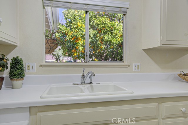 552 Avenida Sevilla Unit: B