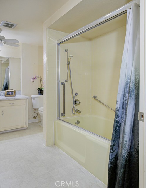 552 Avenida Sevilla Unit: B