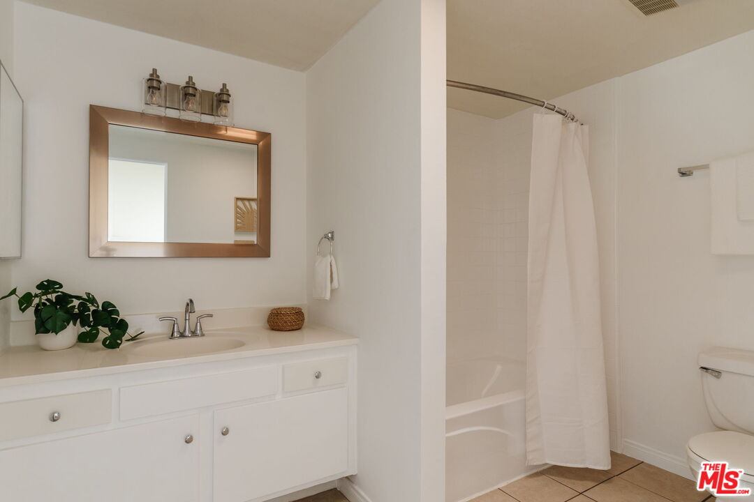 13066 Maxella Ave Unit: 3