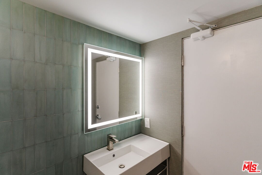 13066 Maxella Ave Unit: 3