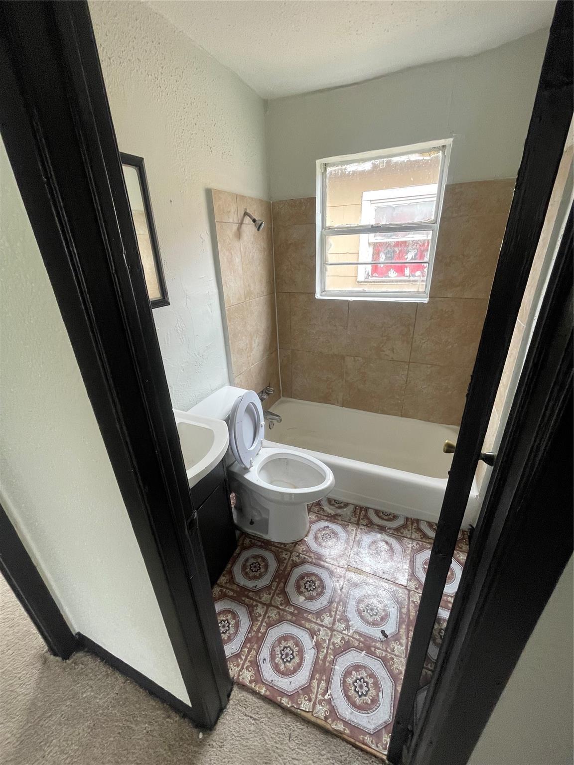 4638 Sunflower Street # 9